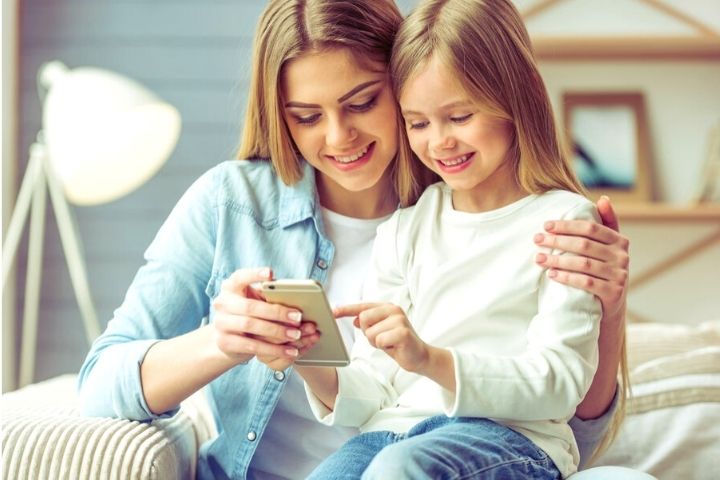 5 Tips On Teaching Your Kids Phone Safety